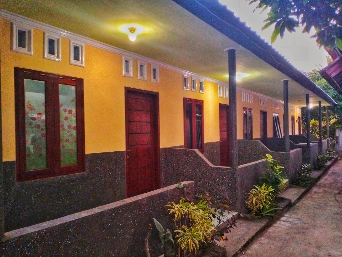Mango Homestay Секотонг Екстер'єр фото